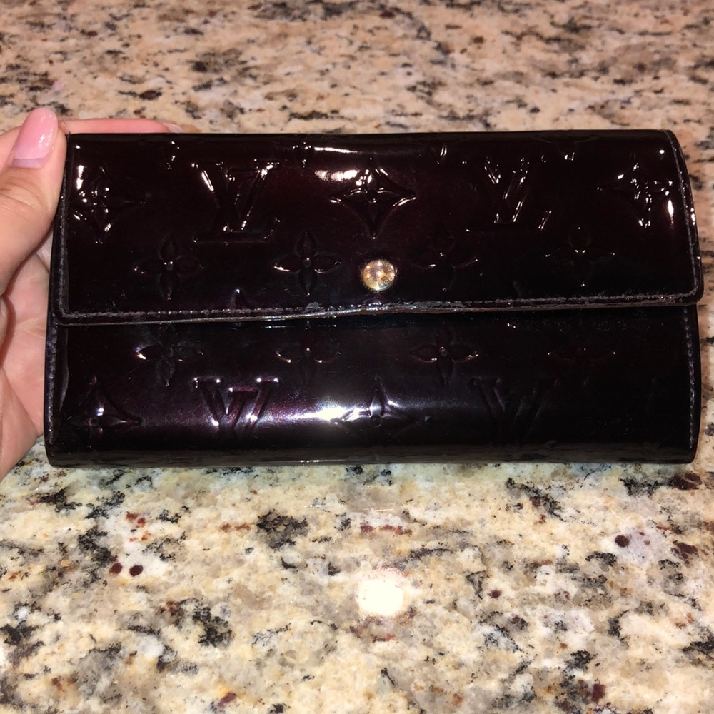 LV SARAH WALLET